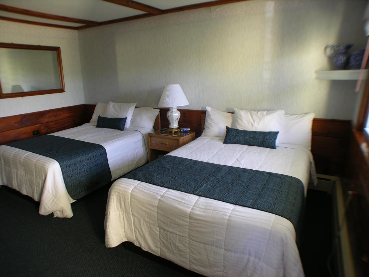 Bay Top Motel Weirs Beach Exterior photo